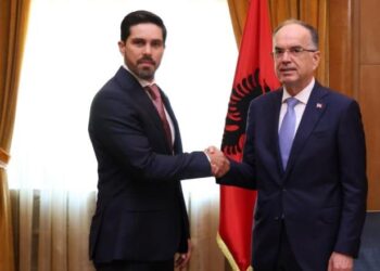 Begaj pret ambasadorin e Ekuadorit, vlerëson bashkëpunimin dhe kërkon njohjen e Kosovës