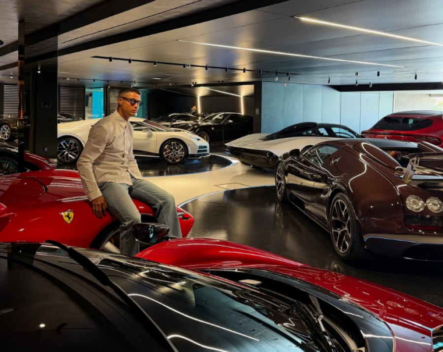  Lodrat e mia   Cristiano Ronaldo zbulon koleksionin e jashtëzakonshëm të makinave