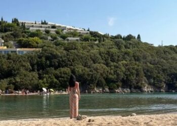 Kush tha që u ndanë?! Elhaida Dani e lumtur në krahët e balerinit, Lediani poston foton “misterioze”