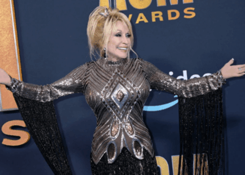 Ndërron jetë në moshën 80-vjeçare, këngëtarja legjendare e muzikës country, Dolly Parton