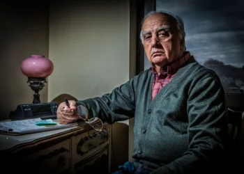 Arti shqiptar në zi! Shuhet piktori Kujtim Buza, i biri i mjeshtrit Abdurrahim Buza