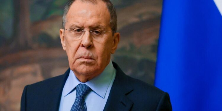 Lavrov: Veprimet e NATO-s në Arktik përbëjnë 'kërcënim të menjëhershëm' për Rusinë -