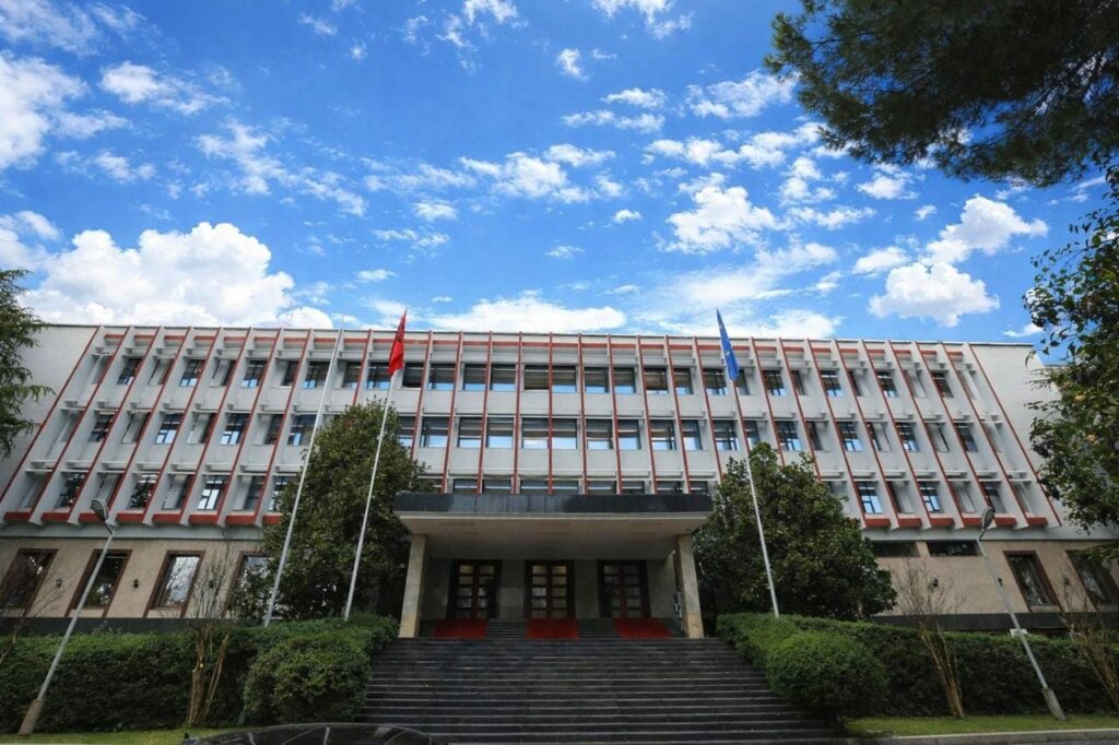 Shqiptarët drejt atdheut   Ministria e Jashtme  Koordinim me Kroacinë e Malin e Zi për kalim më të shpejtë