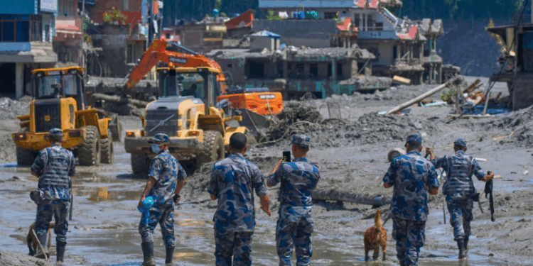 Nepali refuzon ndihmën e huaj për shpëtim pas përmbytjeve -