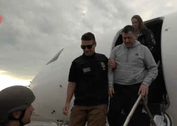 Policia zbardh detaje për deportimin e Sokol Hoxhës, autor i tre vrasjeve