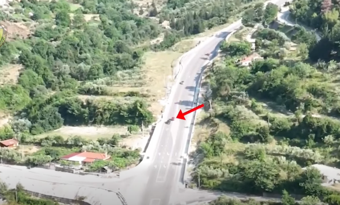 Mbi 3 400 gjoba dhe 13 të proceduar në një jave  Policia e Vlorës monitoron me dronë e radarë inteligentë fluksin e udhëtarëve