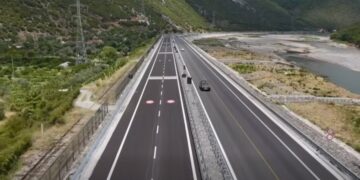 Hapet një segment i ri i Korridorit VIII / Karakaçi: Përmirësohet qarkullimi dhe siguria rrugore