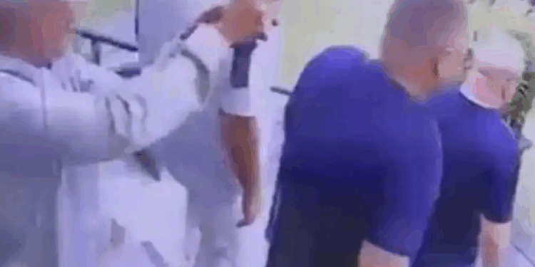 Ekzekutohet në Izrael në mes të ditës bosi i mafias kaukaziane, momenti kur qëllohet me armë pas koke -