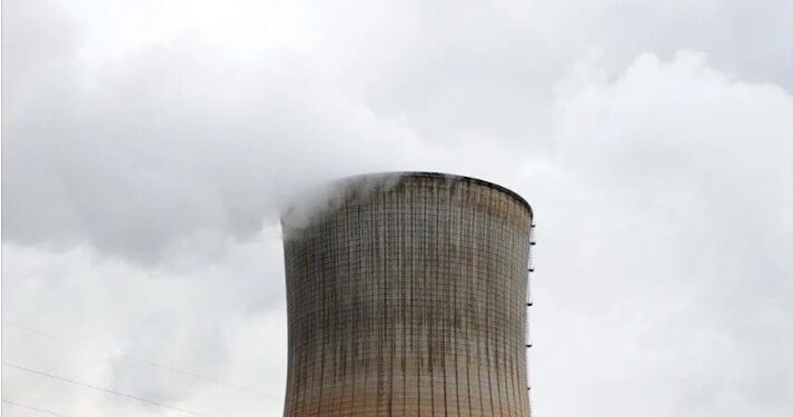 Vapa ekstreme në Francë, EDF mbyll tre reaktorë bërthamorë për shkak të rënies së nivelit të lumenjve -