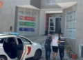 Durrës/ Lëvizte me pistoletë, pranga suedezit. Kapet edhe një 24-vjeçar, tentoi të vidhte një kasafortë