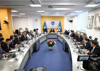 Aleanca dorëzon kallëzim penal për 17 vendime të qeverisë së Albin Kurtit