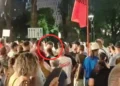 Përplasje në ditën e 89-të të protestës, Sali Lushaj konfrontohet fizikisht me Dritan Goxhajn