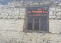 Përhapja e zjarreve në fshatin Opar të Maliqit, përfshihen nga flakët dy banesa