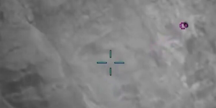 Pentagoni publikon pamje dhe dosje të reja të deklasifikuara të UFO-ve (VIDEO) -