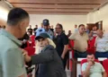 Debate dhe konfrontime fizike në Këshillin Bashkiak të Maliqit, socialistët braktisin mbledhjen
