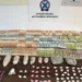Shpërndanin drogë në Mykonos, arrestohen dy shqiptarët! Policia i sekuestron edhe 65 mijë euro