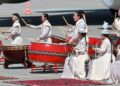 Xi Jinping-u mbërrin në Bishkek për të marrë pjesë në Samitin e OBSh-së 2026 dhe për vizitë shtetërore në Kirgizistan