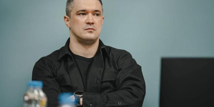 “Po e humbasim luftën ngadalë”, alarmi i ish-ministrit të shkarkuar të Mbrojtjes së Ukrainës -