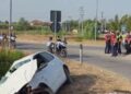 FOTO/ Vetura del nga rruga dhe bie në kanal te mbikalimi i “Spitalit Memorial”, plagosen shoferi dhe dy pasagjerët! Ja si paraqitet gjendja e tyre