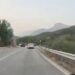 Makinat përplasen ‘kokë më kokë’ në aksin Kuç-Kallarat, një person i plagosur në aksident!