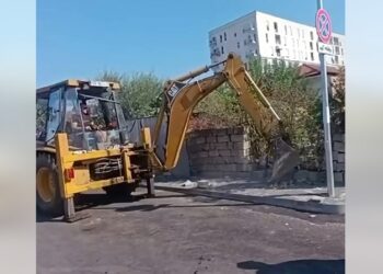 IKMT s’i ndal shembjet e ndërtimeve pa leje, kryeministri Rama ndan pamjet: Vijon aksioni për lirimin e hapësirave publike në Tiranë! (VIDEO)