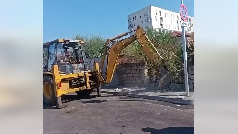 IKMT s i ndal shembjet e ndërtimeve pa leje  kryeministri Rama ndan pamjet  Vijon aksioni për lirimin e hapësirave publike në Tiranë   VIDEO 
