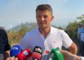 “Ka një dorë që do t’i djegë pyjet”- Kryebashkiaku i Mirditës: Situatë e rrezikshme, flakët po përhapen, kemi bërë evakuime! Flakët të qëllimshme