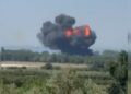 VIDEO/ Avioni luftarak “F-16” rrëzohet gjatë stërvitjes në Turqi dhe shpërthen në flakë, piloti shpëton pasi hidhet me katapultë! Shikoni pamjet