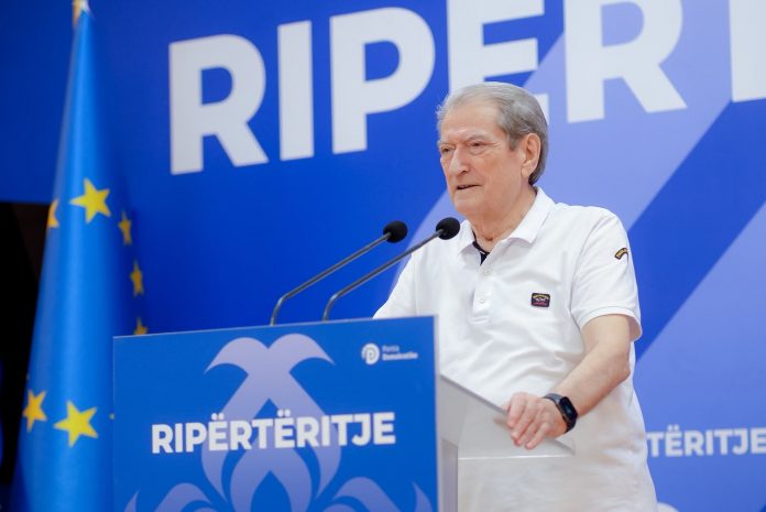  Asnjë qindarkë nga premtimet   Berisha për zjarrfikësit  Qeveria po i trajton në mënyrë cinike