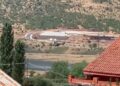 Zjarri vijon të djeg pyjet, situatë kritike në Bulqizë, nis dhe ndërhyrja nga ajri me helikopter!