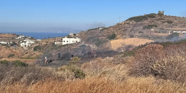 Rrëzimi i helikopterit në ishullin grek të Sifnos me tre viktima, çifti britanik ishte në muajin e mjaltit -