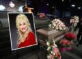 Legjenda e muzikës amerikane Dolly Parton varroset pranë bashkëshortit me një ceremoni private nga familja!