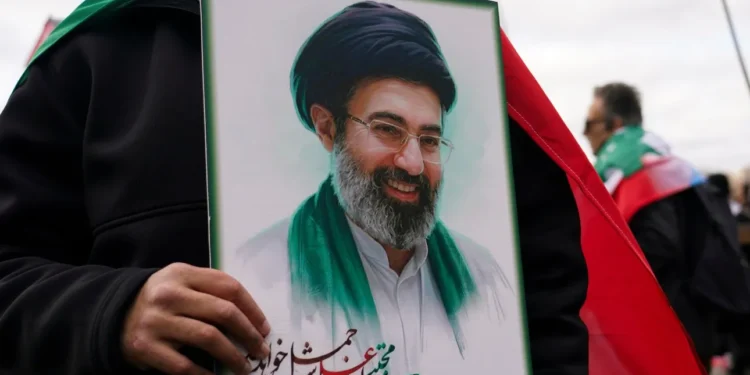 "Duhet ta njohin armikun e tyre të vërtetë", mesazhi i ashpër i Khameneit për SHBA-në dhe Izraelin -