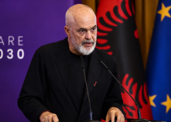 “Liria nuk funksionon me kthim shpërblimesh”, Rama reagon për deklaratën e Zelenskyt: Miku im foli gabim në Beograd