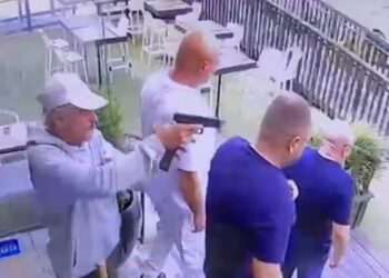 Momenti kur një nga kriminelët më të rrezikshëm qëllohet për vdekje me plumb pas koke!