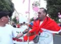 Dita e 76-të e protestës, emigranti s’i mban dot emocionet! I thotë gazetarit, “Ti je gjigant!”… (VIDEO)