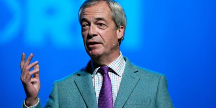 Nigel Farage: Mbi 10 mijë kriminelët e huaj do t'i dërgojmë në burgje në Kosovë dhe El Salvador -