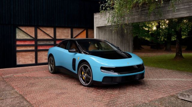 Ferrari bëri histori, modeli i parë elektrik shitet për një çmim të pabesueshëm prej 40 milionë dollarësh -