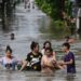VIDEO/ Katastrofë natyrore në Filipine, të paktën 12 viktima dhe mbi 700 mijë të dëmtuar nga përmbytjet!