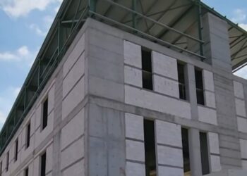 “Industri ushtarake e rëndësishme”- Rama ndan pamjet nga kantieri “Guna”: Synohet punësimi i mbi 1000 personave, prodhime taktike dhe për aleatët e NATO-s