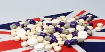 Britanikët rekord në shpërdorimin e ilaçeve! Brenda një viti hodhën në plehra 3400 tonë medikamente, do të mbushnin 75 pishina!