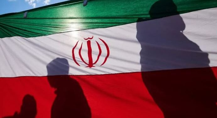 Këshilltari i lartë ushtarak i Khamenei: Irani ishte gati të sulmonte tre baza në Ukrainë -