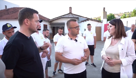  Dyfisho Sipërmarrjen Tënde   Koçiu  Kredi deri në 2 milionë euro për bizneset  Në fokus  agroturizmi dhe agropërpunimi