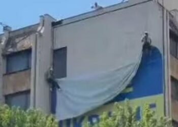 Kosova heq flamurin e Ukrainës pas deklaratës së Zelenskyt, reagon edhe Shqipëria: Heqja e paraleleve, e gabuar!