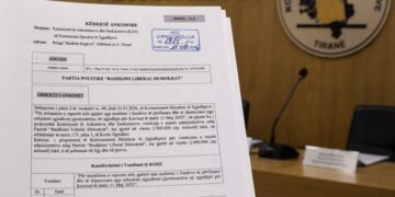 “Faji i PD-së, garuam në koalicion”- Aleatët e Berishës kundërshtojnë gjobat në KQZ: Përgjegjësia e selisë blu për raportet financiare!