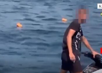 VIDEO/ Hyri me Jet Ski në zonën e pushuesve, bllokohet mjeti dhe gjobitet me 500 mijë lekë drejtuesi në Ksamil