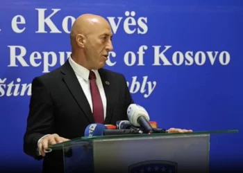 Ngërçi në Kosovë, opozita i kërkon Kurtit konstituimin e Kuvendit/ Haradinaj propozon rikthimin e mandatit të Hashim Thaçit