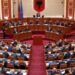 “Sheikët” e Parlamentit, 700 mijë euro për deputetët në korrik! Dieta, rimbursime, telefona, naftë e qira! Peleshi dhe Bardhi ‘kampionë’…