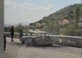 Makina shkrumbohet e gjitha në ecje përgjatë autostradës Tiranë-Elbasan, nuk raportohen të lënduar!