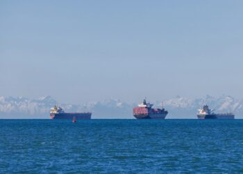 Rusia godet një anije mallrash që transportonte pajisje ushtarake në Odessa dhe magazinat e karburantit!